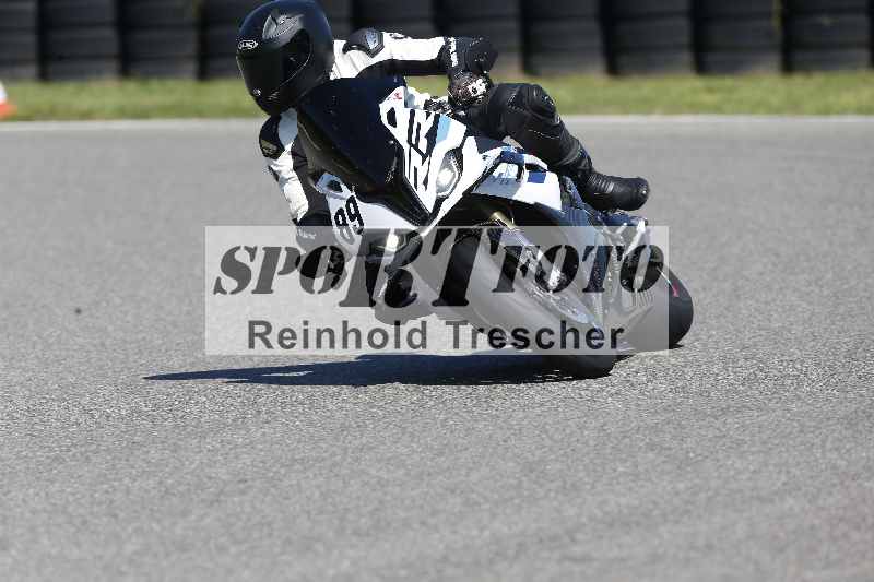 /43 08.08.2025 Discover the Bike ADR/Race 3 rot/89